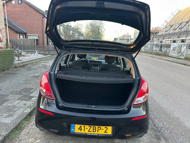 Hyundai i20 1.2i i-Motion 2012 Benzine 9