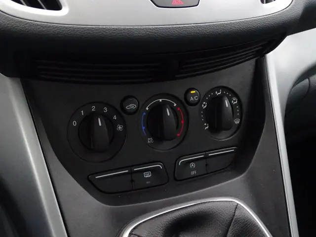 Ford Grand C-Max 1.0 Trend airco cruise org NL 2013 Benzine 14