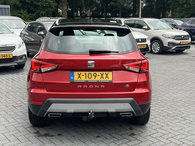 SEAT Arona 1.0 TSi DSG FR Business Intense 2021 Benzine 4