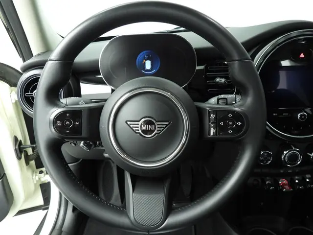 MINI 5-Deurs One 2021 Benzine 11