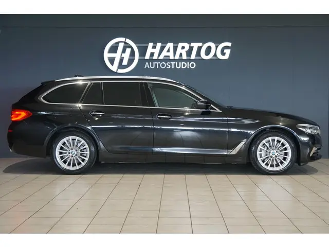 BMW 5 Serie Touring 530i xDrive Executive 2017 Benzine 6