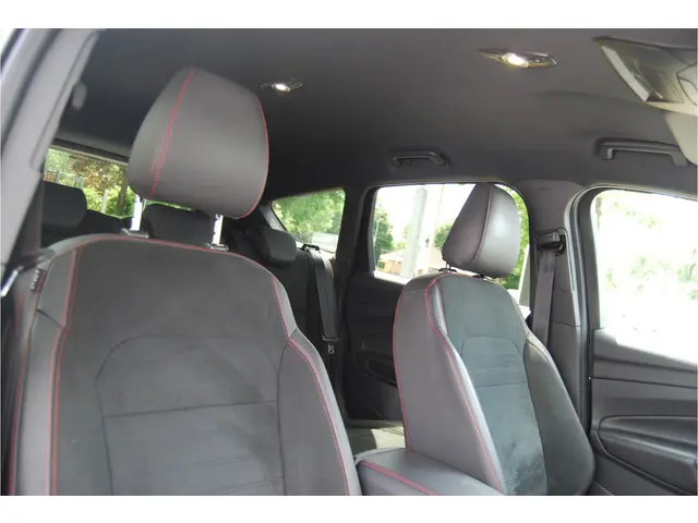 Ford Kuga 1.5 EcoBoost 150PK ST Line 2018 Benzine 28