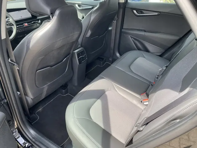 Kia Niro 1.6 GDi Hybrid DynamicLine 2023 Hybride Benzine 4