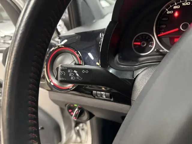 SEAT Mii 1.0 FR Connect // Airco // LM velgen 2016 Benzine 9