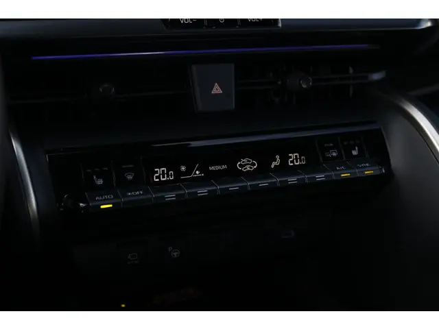 Toyota C-HR Hybrid 140 Executive 2024 Hybride Benzine 18