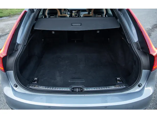 Volvo V90 2.0 T5 Momentum 2017 Benzine 14