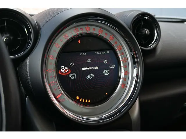 MINI Countryman 1.6 Cooper Edition 2014 Benzine 16