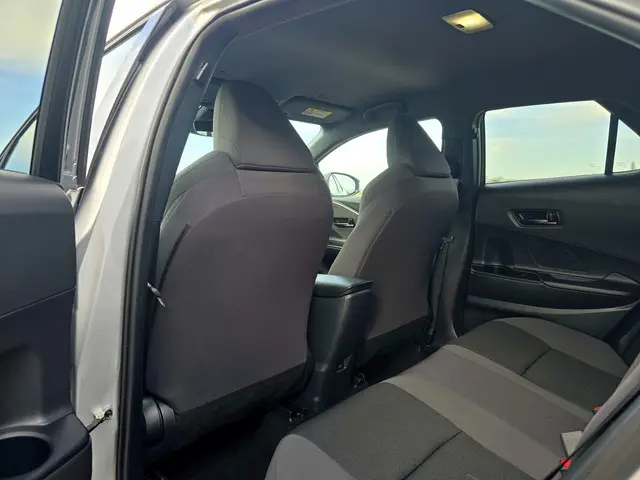 Toyota C-HR 1.8 Hybrid 140 Dynamic 2025 Hybride Benzine 29