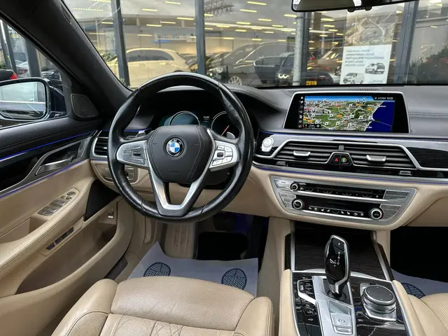 BMW 7 Serie 740Li High Executive 2016 Benzine 31