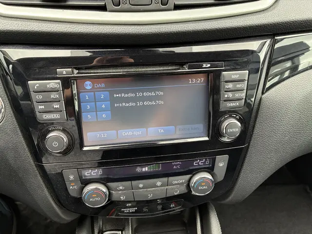 Nissan QASHQAI 1.2 N-Connecta 2016 Benzine 4