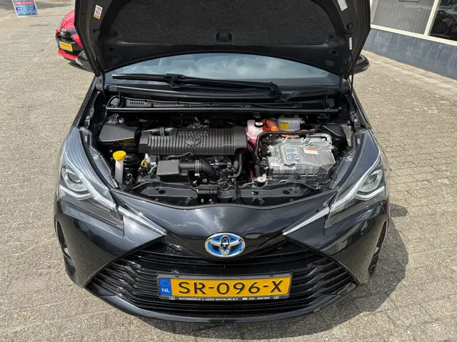 Toyota Yaris 1.5 Hybrid Energy Plus 2018 Hybride Benzine 6
