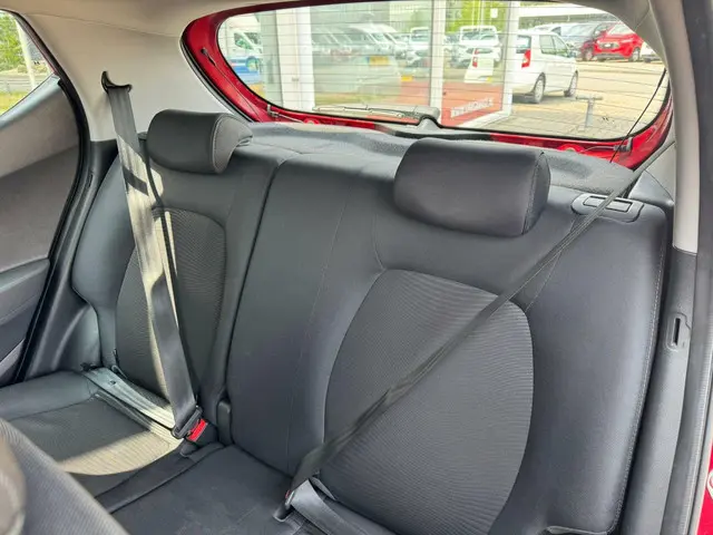 Hyundai i10 1.0i Comfort 2018 Benzine 6
