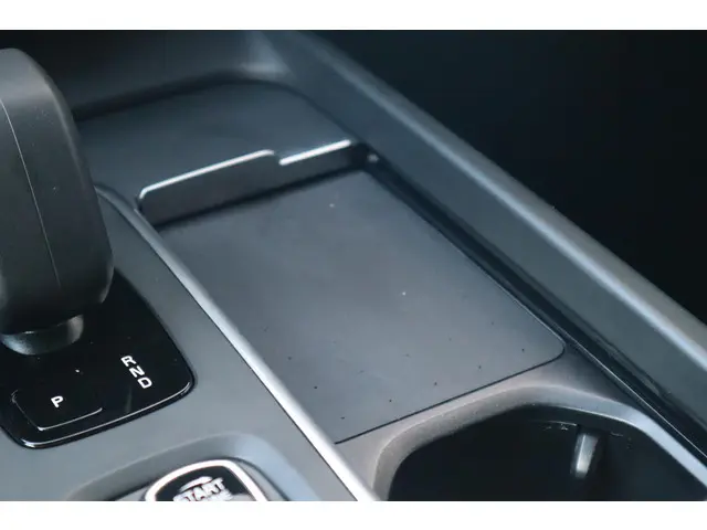 Volvo V60 2.0 B3 Essential Edition 2024 Benzine 29