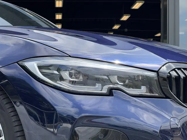 BMW 3 Serie 318i M-Sport Business Edition 2021 Benzine 30