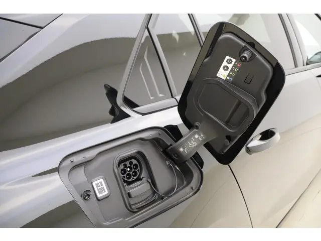 Opel Astra Electric 54 kWh GS 2024 Elektrisch 18