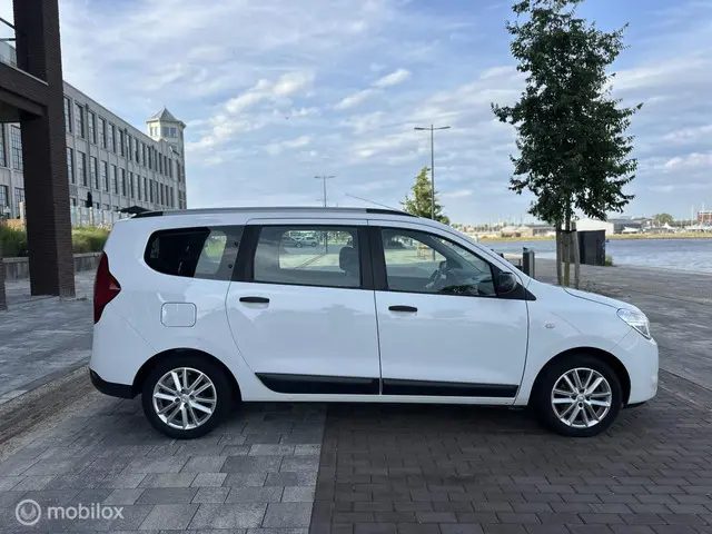 Dacia Lodgy 1.3 TCe Lauréate 7p Airco Ex BPM !! 2019 Benzine 4