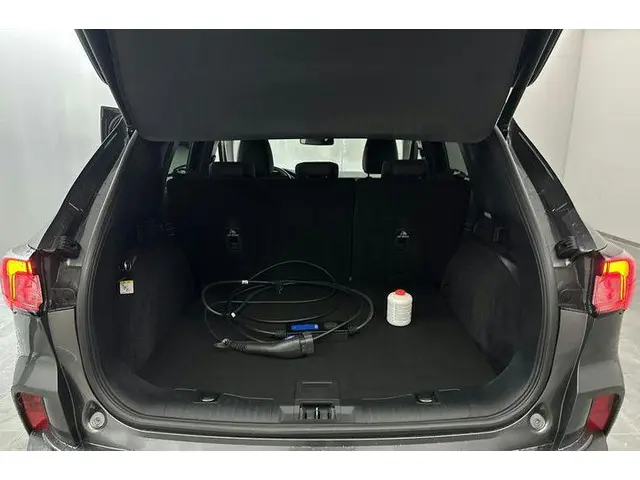 Ford Kuga 2.5 PHEV Titanium X 2022 Hybride Benzine 9