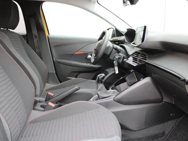 Peugeot 208 1.2 PureTech Active Pack 2023 Benzine 8