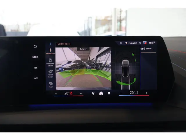 BMW 1 Serie 120 2025 Benzine 17