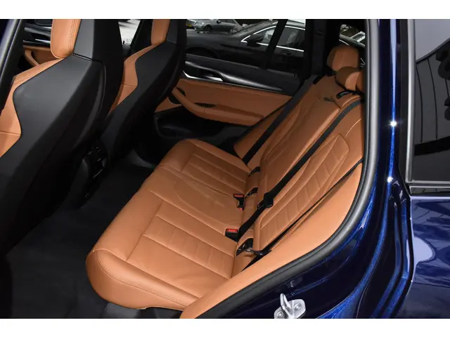 BMW X3 M40i xDrive High Executive 2022 Benzine 18