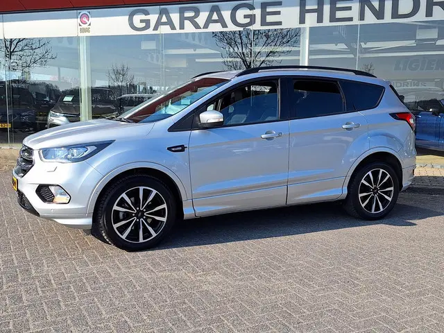 Ford Kuga 1.5 ST Line X-Pack 2019 Benzine 3