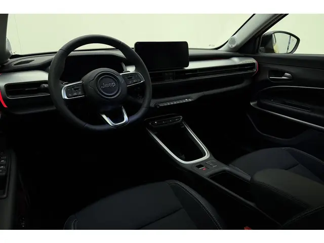 Jeep Avenger 1.2 e-Hybrid Summit 2025 Hybride Benzine 18