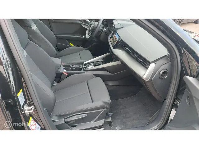 Audi A3 Sportback 30 TFSI S edition 2023 Benzine 13