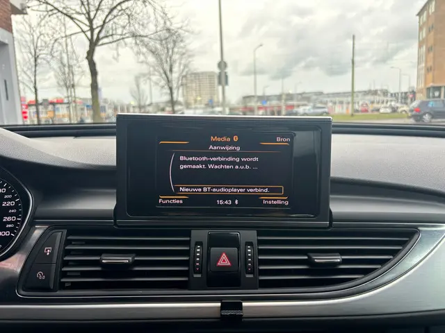 Audi A6 Limousine 2.0 TFSI S-Line Edition 2013 Benzine 28