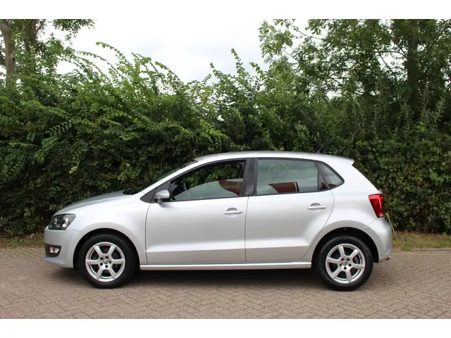 Volkswagen Polo 2