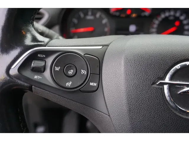 Opel Crossland X 1.2 Online Edition 2017 Benzine