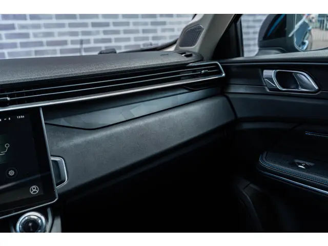Lynk & Co 01 1.5 2021 Hybride Benzine 22