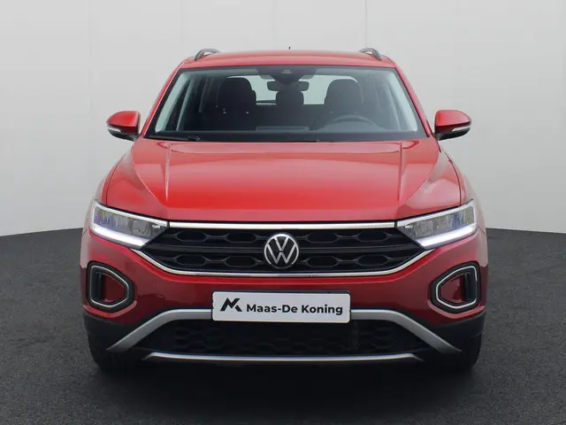Volkswagen T-Roc 1.5 Tsi 150pk DSG Life 2023 Benzine 6
