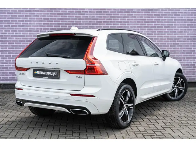 Volvo XC60 T4 Aut. R-Design 2020 Benzine 19