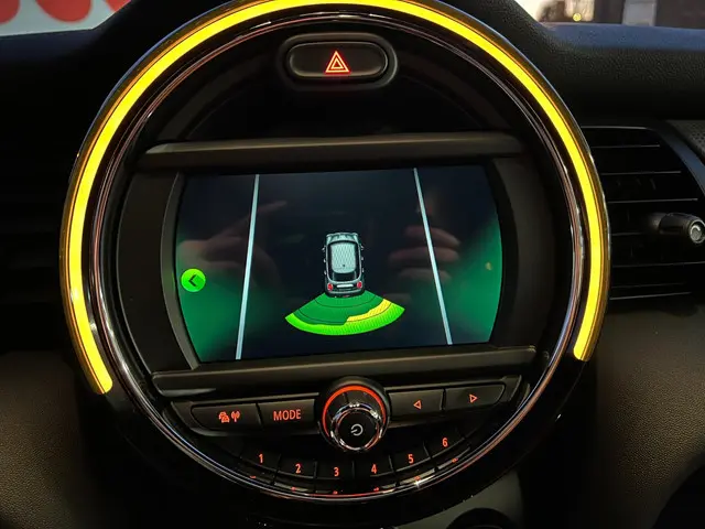 MINI Cooper Mini 1.5 Business Edition 2021 Benzine 17