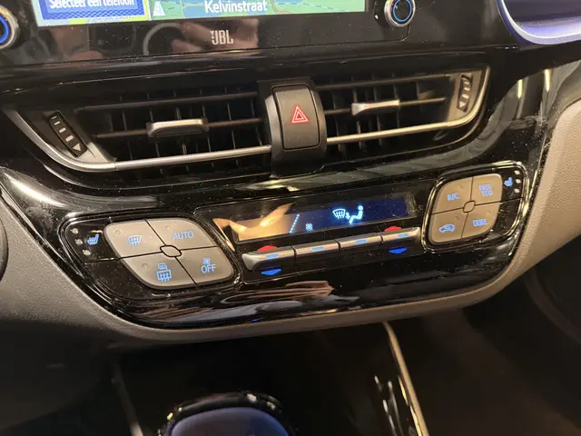 Toyota C-HR 1.8 Hybrid Bi-Tone 2021 Hybride Benzine 20