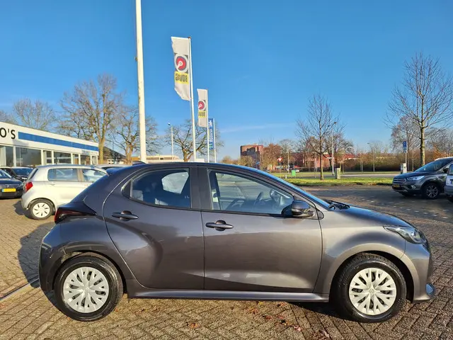 Mazda 2 Hybrid 1.5 CLIMA 2023 Hybride Benzine 6