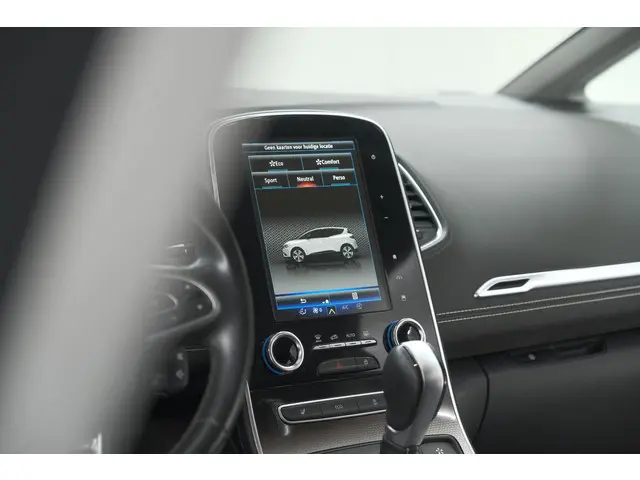 Renault Scénic TCe 140 EDC Bose 2021 Benzine 69