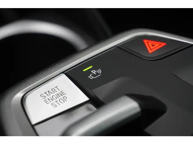 BMW X1 xDrive23i 2025 Benzine 16