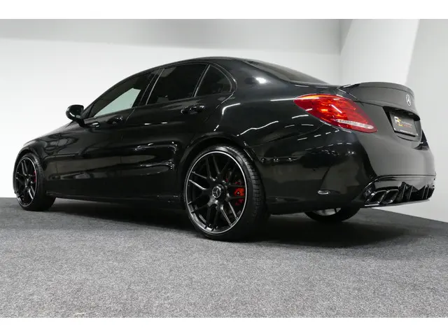 Mercedes-Benz C-Klasse 180 AMG Line 2018 Benzine 4