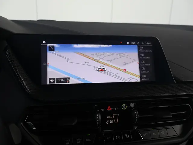 BMW 1 Serie 118i Introduction Edition 2023 Benzine 22