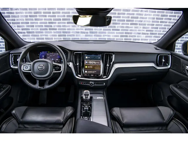 Volvo S60 2.0 B4 Plus Dark 2023 Benzine 5