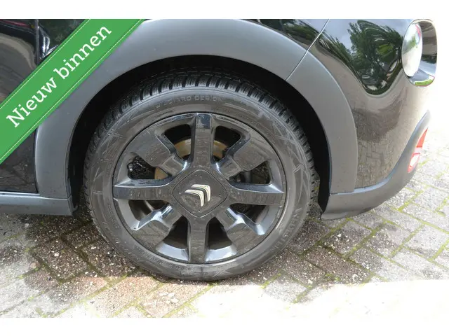 Citroën C3 PT S&S Shine 2018 Benzine 16