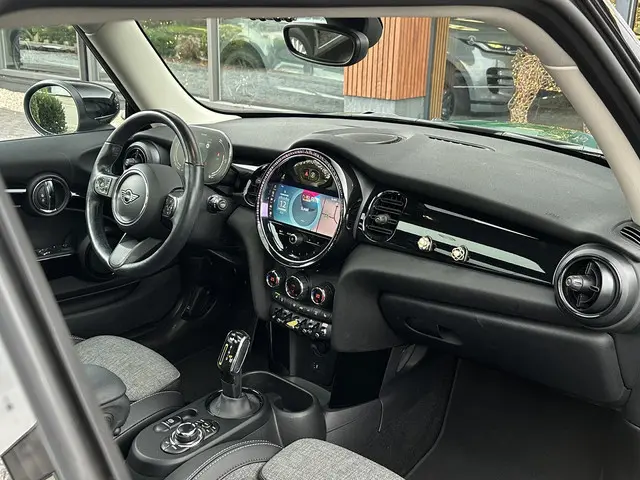 MINI Electric Mini MINI Yours 33 kWh 2021 Elektrisch 2