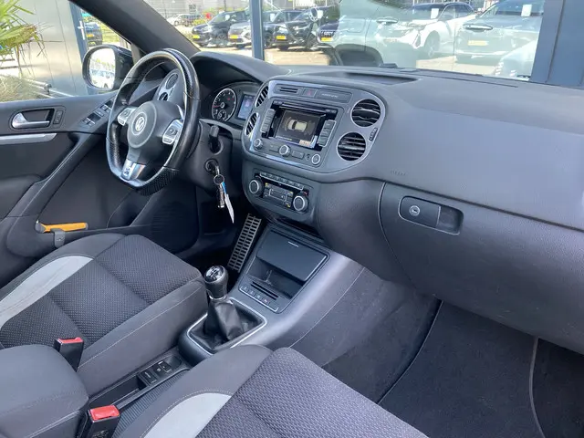 Volkswagen Tiguan 1.4 TSI R-Line Edition 2015 Benzine 36