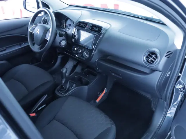Mitsubishi Space Star 1.2 Connect+ 2024 Benzine 10