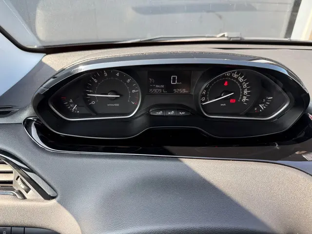 Peugeot 208 1.2 PureTech Urban Soul 2015 Benzine 22