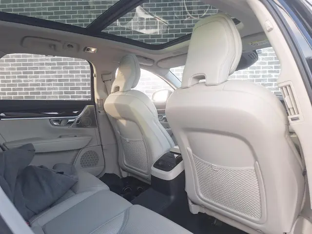 Volvo V90 2.0 T8 AWD Inscription 2020 Hybride Benzine 10