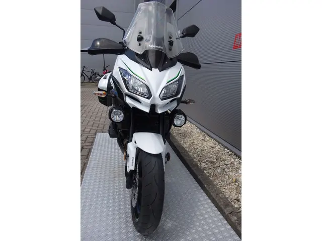 Kawasaki Versys 650 GRAND TOURER 2018 Benzine 4