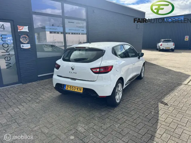Renault Clio 1.2 16V 2016 Benzine 16