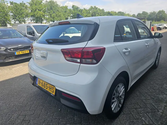 Kia Rio 1.0 T-GDi MHEV DynamicLine 2021 Hybride Benzine 5